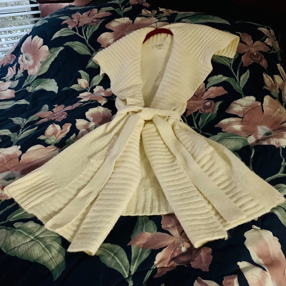 Nikki SWEATER VEST